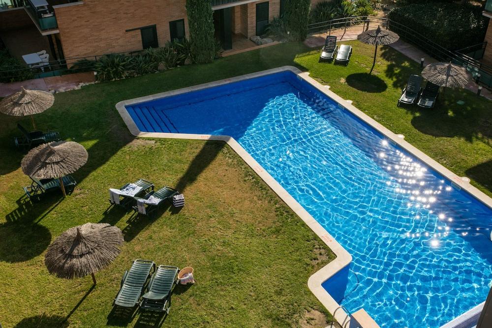 Pierre & Vacances ซาลอว์ ภายนอก รูปภาพ